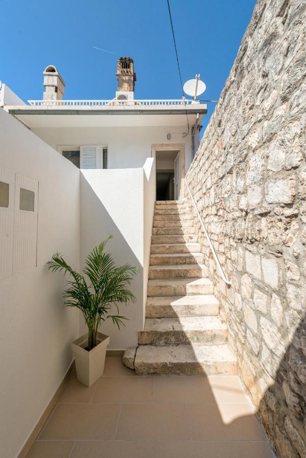 Apartments Villa Tudor 1 Hvar Town Exterior photo